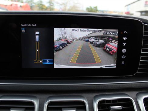 Used 2022 Mercedes-Benz GLS 450 4MATIC image 13