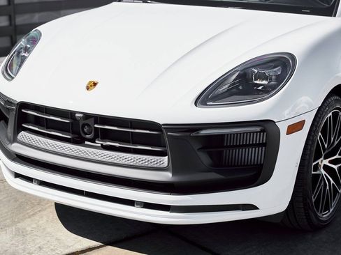 Used 2025 Porsche Macan GTS AWD/4WD image 7