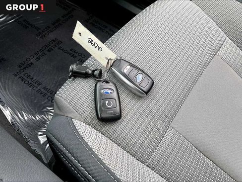 Used 2024 Subaru Outback Premium AWD/4WD image 15