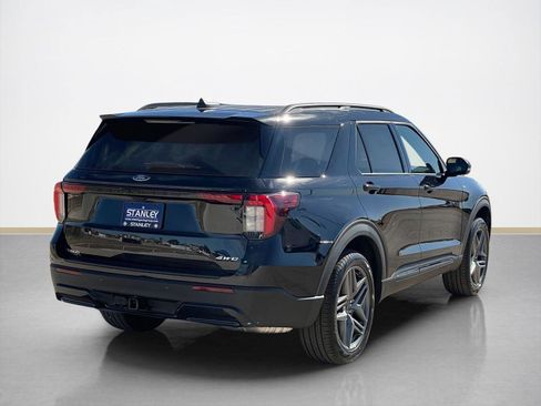 New 2026 Ford Explorer ST-Line w/ ST-Line Street Pack image 7