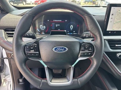 Used 2025 Ford Explorer ST-Line w/ ST-Line Street Pack AWD/4WD image 16