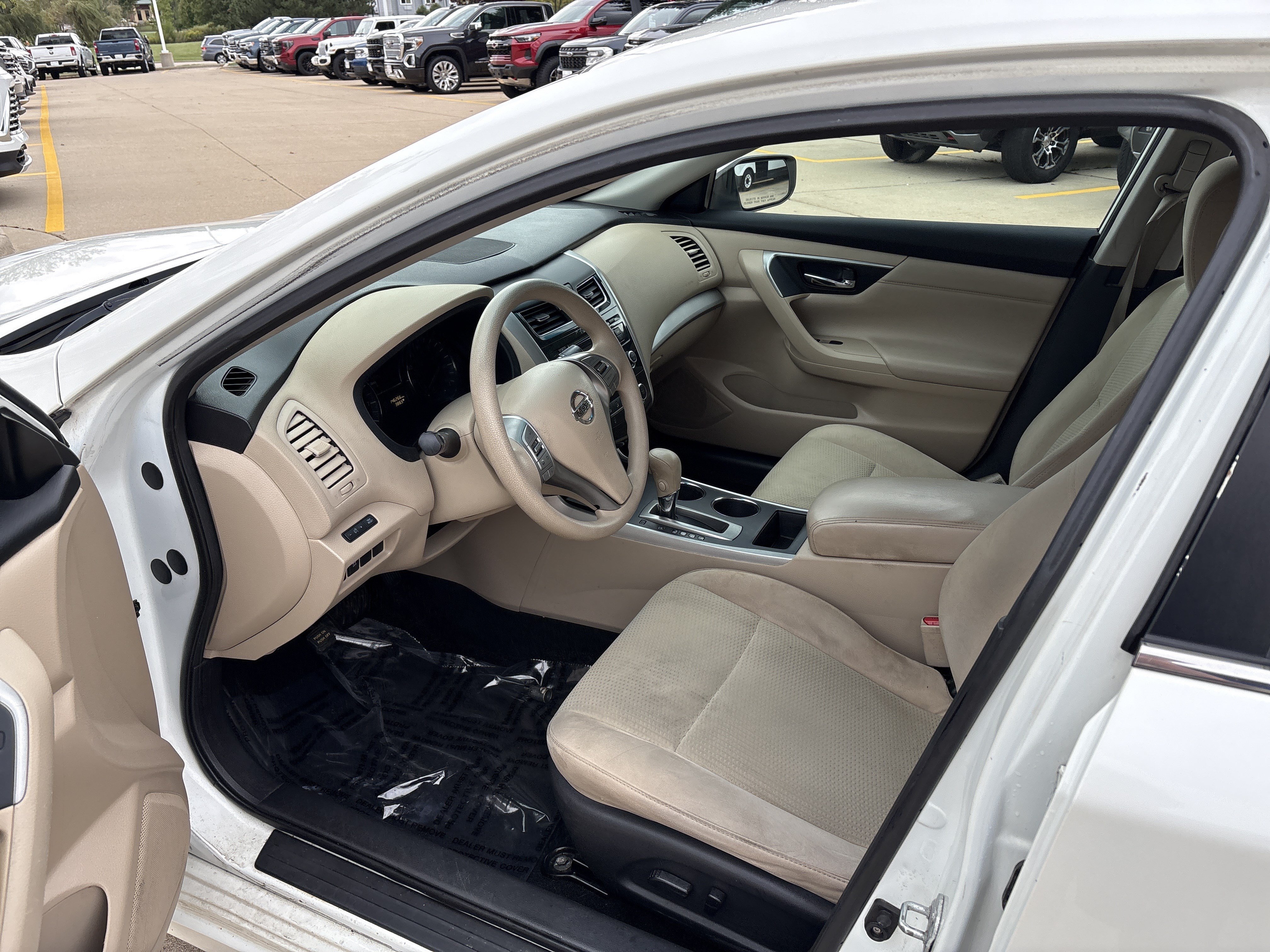 Used 2015 Nissan Altima 2.5 S w/ Power Driver Seat Package FWD image 11