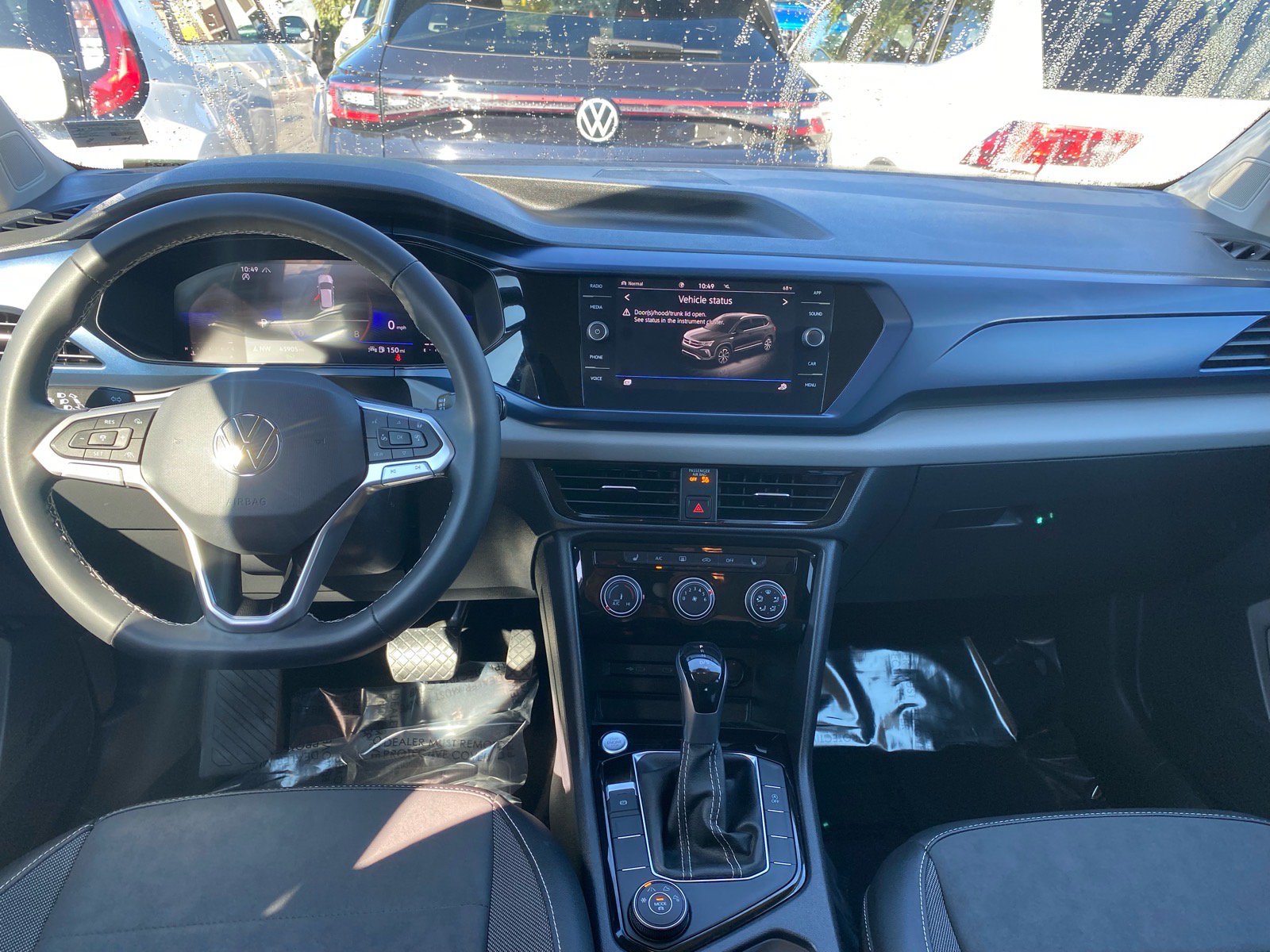Certified 2023 Volkswagen Taos SE AWD/4WD image 9