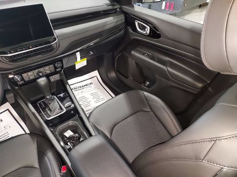New 2026 Jeep Compass Latitude AWD/4WD image 11