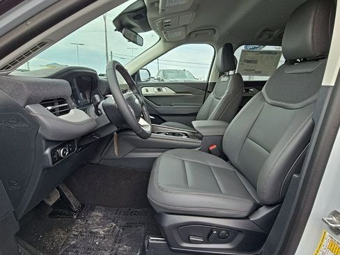 New 2026 Ford Explorer Active w/ Active Comfort Package image 10