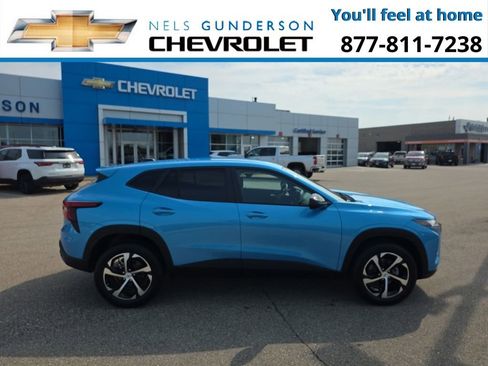 New 2025 Chevrolet Trax RS w/ Driver Confidence Package image 8