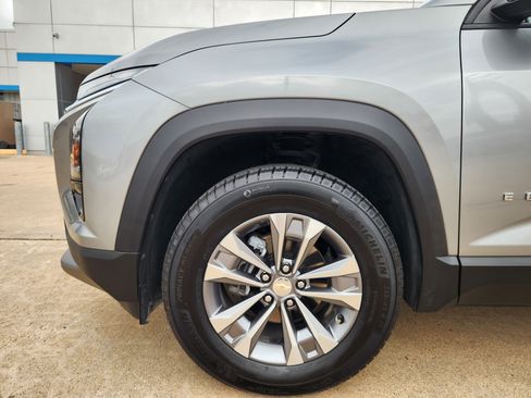 Certified 2025 Chevrolet Equinox LT w/ Convenience Package II AWD/4WD image 9