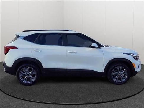 Used 2024 Kia Seltos S image 4