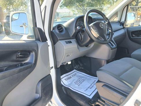 Used 2019 Nissan NV200 SV w/ Navigation Package image 9