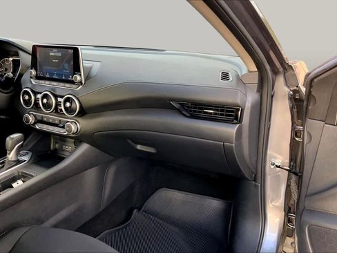 Used 2024 Nissan Sentra SV FWD image 18