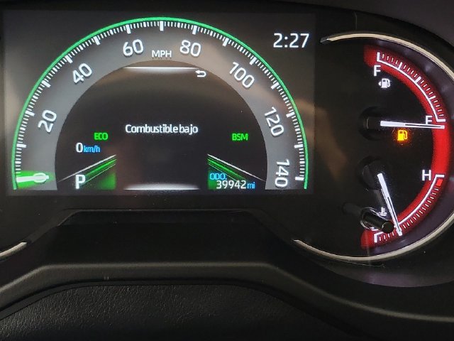 Used 2025 Toyota RAV4 XLE Premium w/ Weather Package FWD image 2
