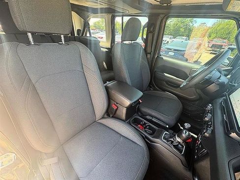 Used 2024 Jeep Wrangler Unlimited Sport AWD/4WD image 36