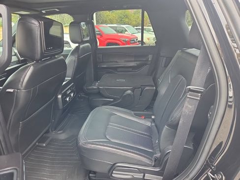 Used 2018 Ford Expedition Limited w/ Equipment Group 301A AWD/4WD image 11