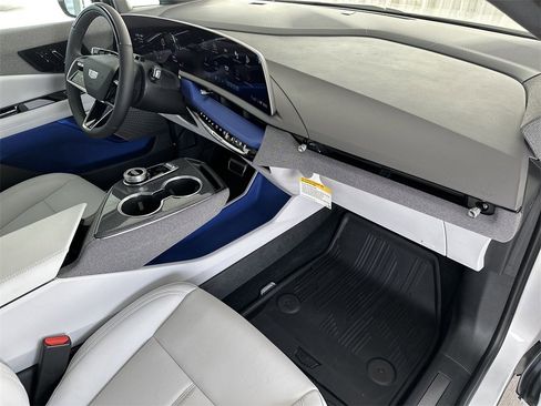 New 2025 Cadillac Optiq Sport 1 image 35