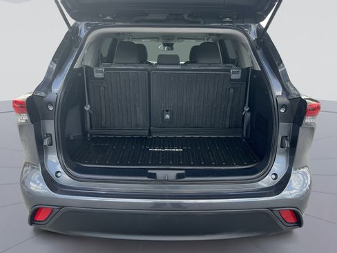 Used 2023 Toyota Highlander L image 33