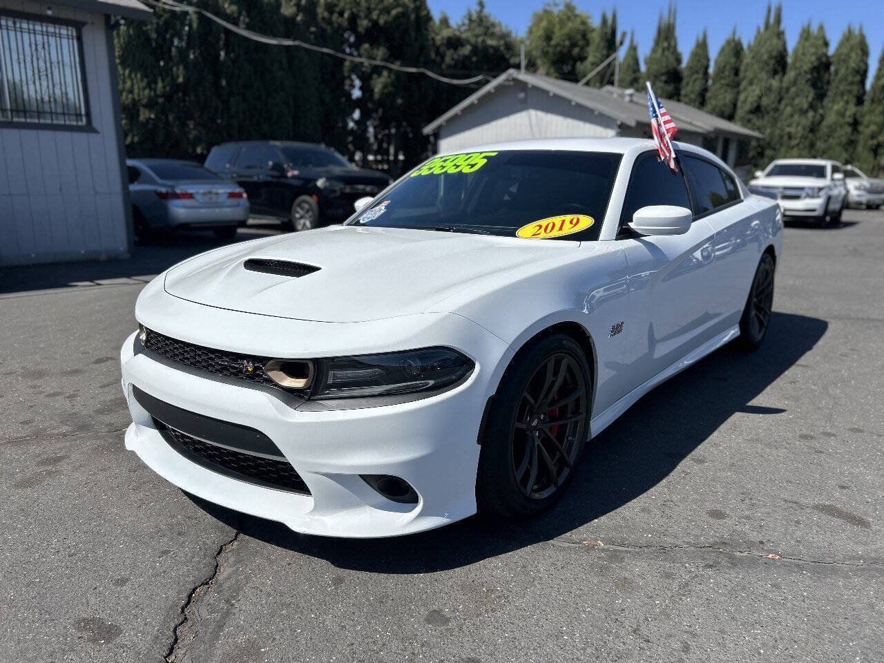 Used 2019 Dodge Charger Scat Pack w/ Dynamics Package RWD image 3