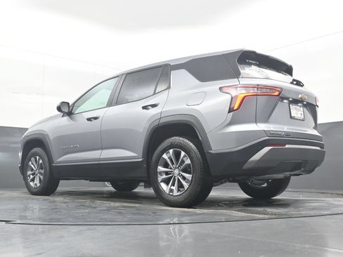 Used 2026 Chevrolet Equinox LT FWD image 28