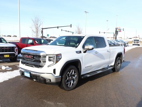 Certified 2023 GMC Sierra 1500 SLT w/ SLT Premium Package image 3
