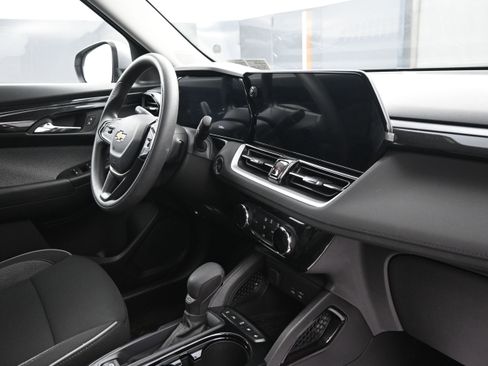 Used 2026 Chevrolet TrailBlazer LT w/ Driver Confidence Package FWD image 29
