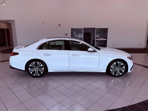 Used 2024 Mercedes-Benz E 350 4MATIC Sedan image 13
