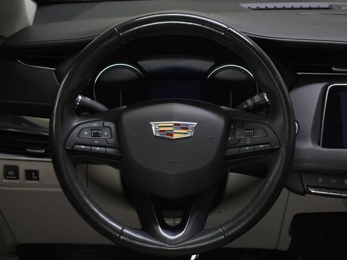 Used 2019 Cadillac XT4 Luxury AWD/4WD image 27