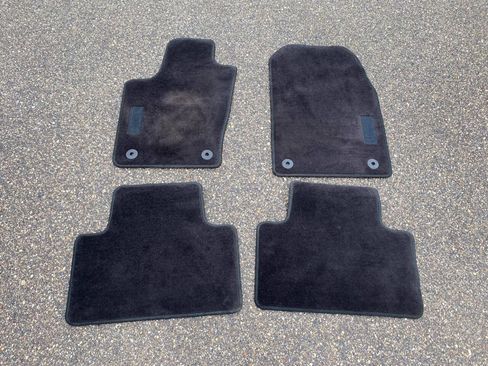 Used 2017 Jeep Grand Cherokee Limited w/ Luxury Group II image 47