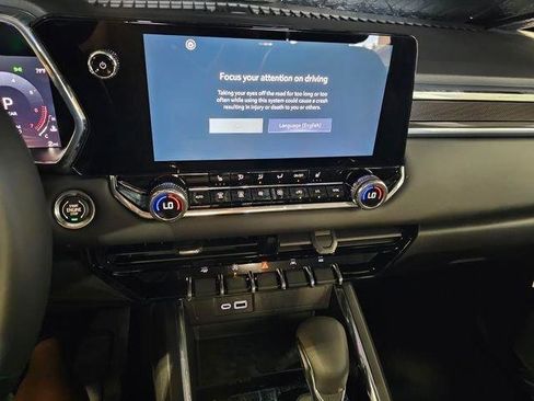 New 2026 GMC Canyon Elevation w/ Convenience Package image 30