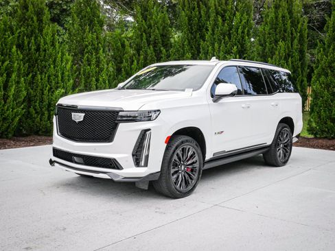 Used 2023 Cadillac Escalade V w/ LPO, ONYX Package AWD/4WD image 5