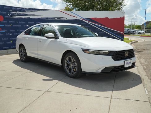 Used 2025 Honda Accord EX-L image 3