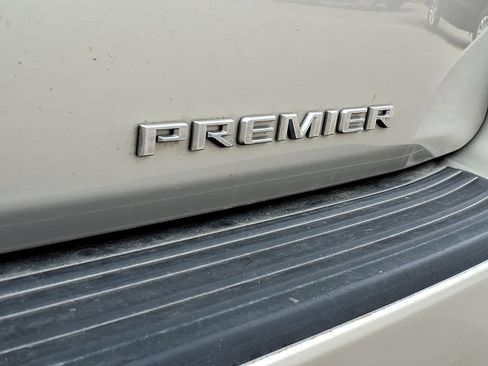 Used 2021 Chevrolet Tahoe Premier w/ Premium Package AWD/4WD image 27