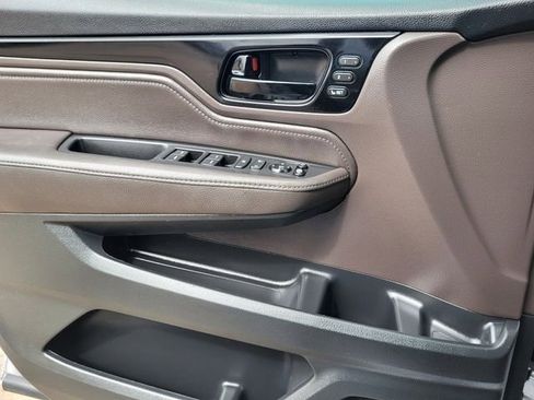 Used 2020 Honda Odyssey Elite image 11