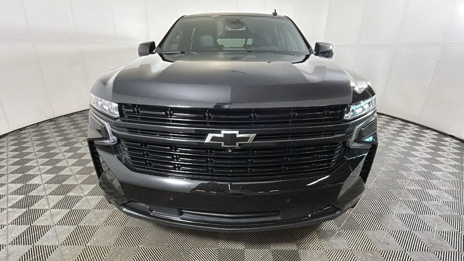 Used 2024 Chevrolet Tahoe RST w/ Luxury Package AWD/4WD image 9