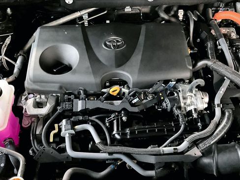 Used 2025 Toyota RAV4 LE AWD/4WD image 33