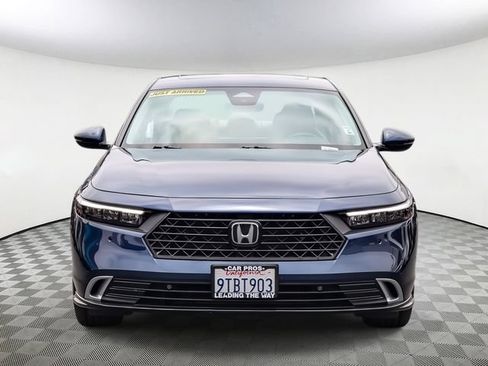 Used 2025 Honda Accord Touring image 3
