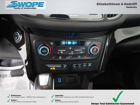 Used 2019 Ford Escape Titanium image 22