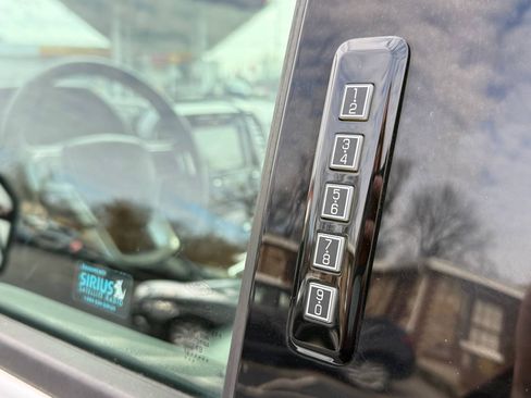 Used 2016 Ford F150 Lariat image 13