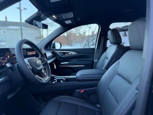 New 2026 Chevrolet Traverse LT w/ Driver Confidence Package AWD/4WD image 14