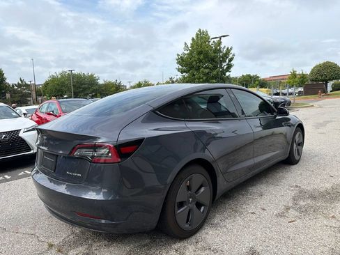 Used 2022 Tesla Model 3 Long Range AWD/4WD image 5