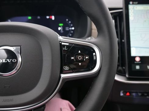 New 2026 Volvo XC90 T8 Plus w/ Protection Package Premier image 25