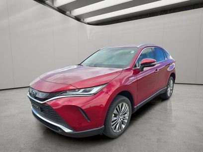 Used 2021 Toyota Venza XLE w/ Softex Package