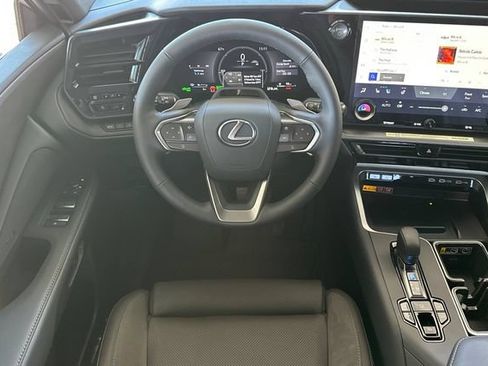 New 2026 Lexus TX 550h AWD Plug-In Hybrid image 12