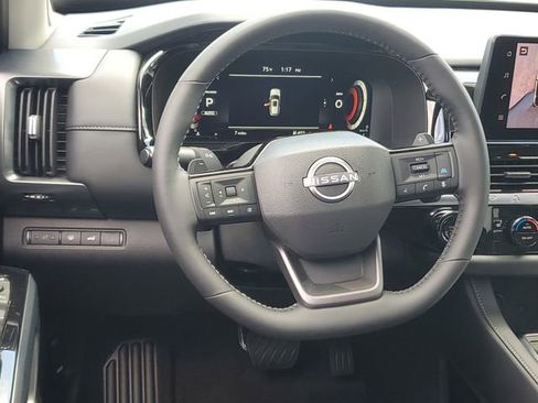 New 2026 Nissan Pathfinder SL w/ SL Premium Package AWD/4WD image 15