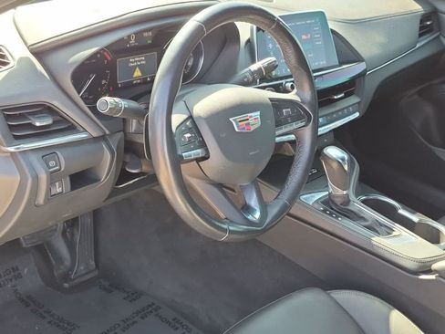Used 2023 Cadillac CT4 Luxury RWD image 2