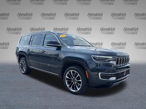 Used 2025 Jeep Wagoneer Series III w/ Premium Group I AWD/4WD image 3
