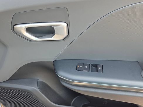 Used 2025 Kia K4 FWD image 23