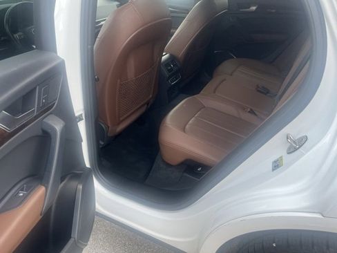 Used 2020 Audi Q5 2.0T Premium w/ Convenience Package image 28