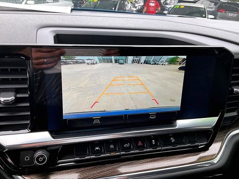 Used 2023 Chevrolet Silverado 1500 RST image 25