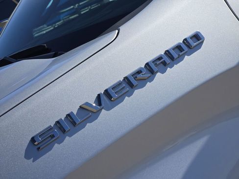 Used 2022 Chevrolet Silverado 1500 Custom image 31