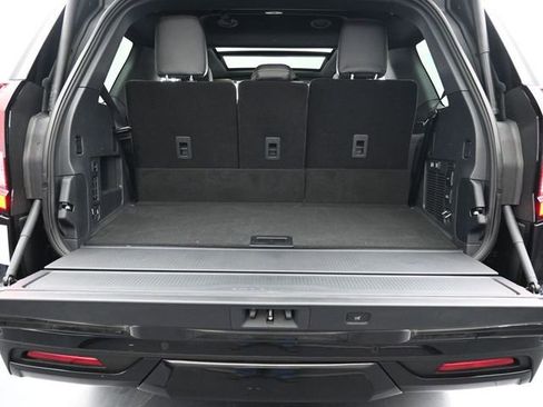 Certified 2025 Ford Expedition Tremor image 28