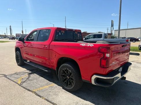 Used 2021 Chevrolet Silverado 1500 LT w/ Convenience Package II AWD/4WD image 9